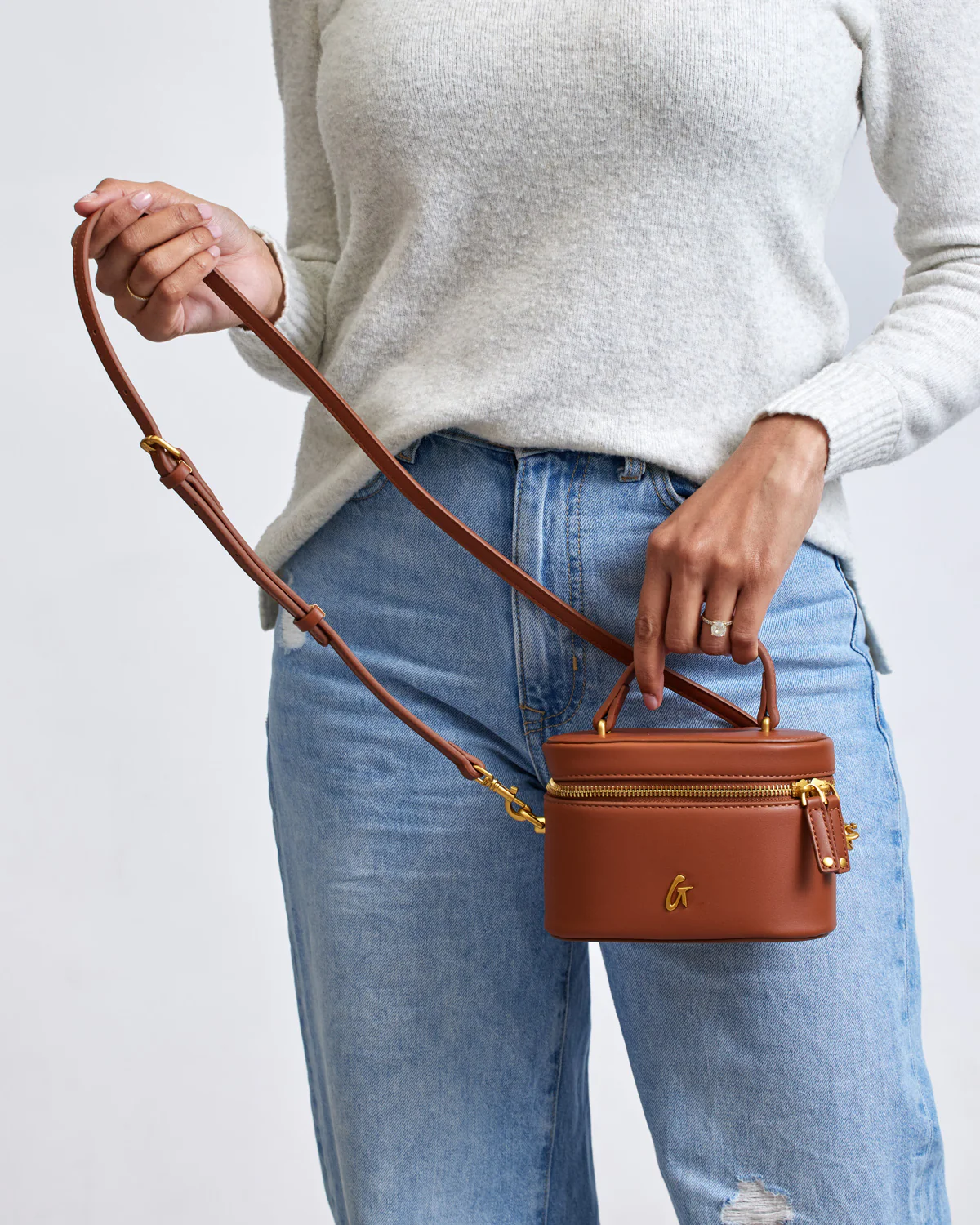 MINI SMOOTH GOLD VANITY BAG - BROWN - Image 3