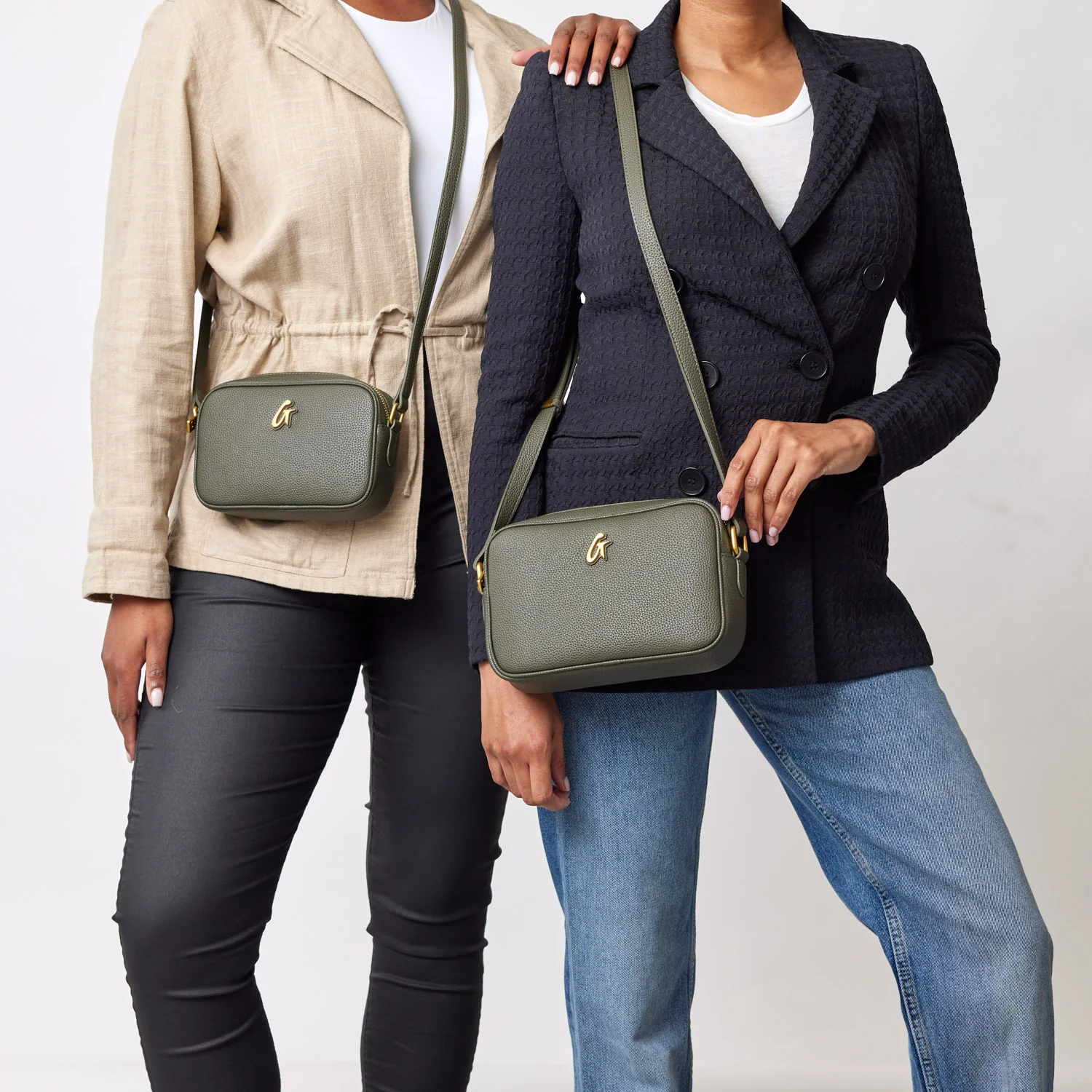 STANDARD PEBBLE CAMERA BAG - OLIVE GREEN - Image 9